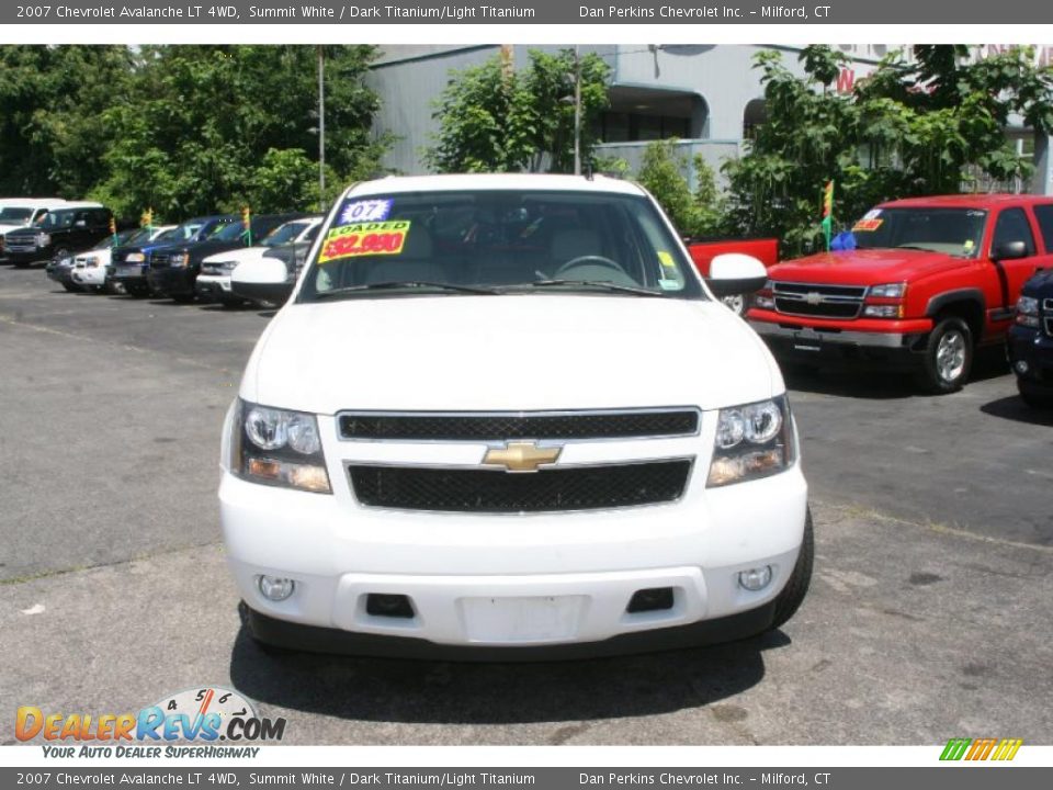 2007 Chevrolet Avalanche LT 4WD Summit White / Dark Titanium/Light Titanium Photo #2