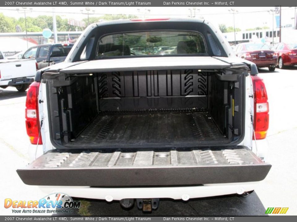 2007 Chevrolet Avalanche LT 4WD Summit White / Dark Titanium/Light Titanium Photo #7