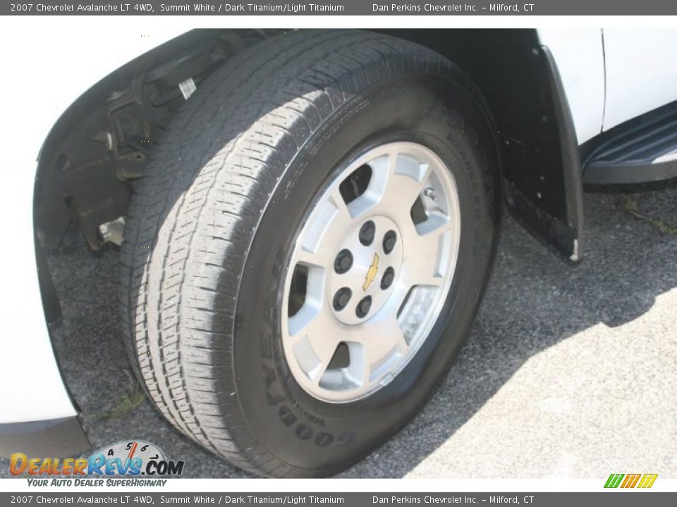 2007 Chevrolet Avalanche LT 4WD Summit White / Dark Titanium/Light Titanium Photo #22