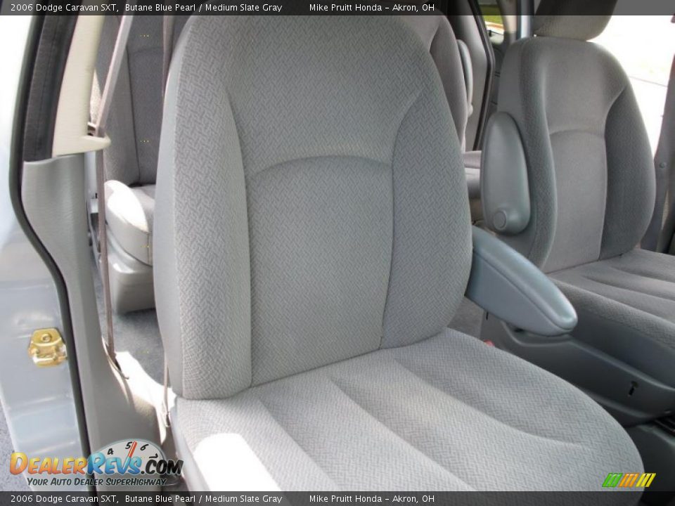 2006 Dodge Caravan SXT Butane Blue Pearl / Medium Slate Gray Photo #15