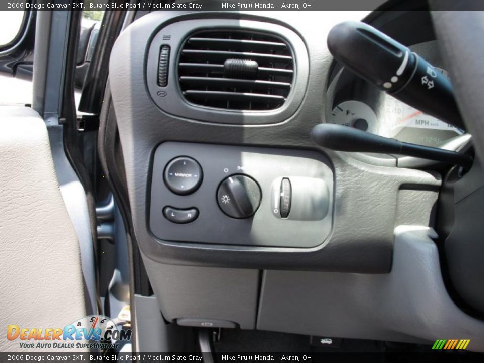 2006 Dodge Caravan SXT Butane Blue Pearl / Medium Slate Gray Photo #20