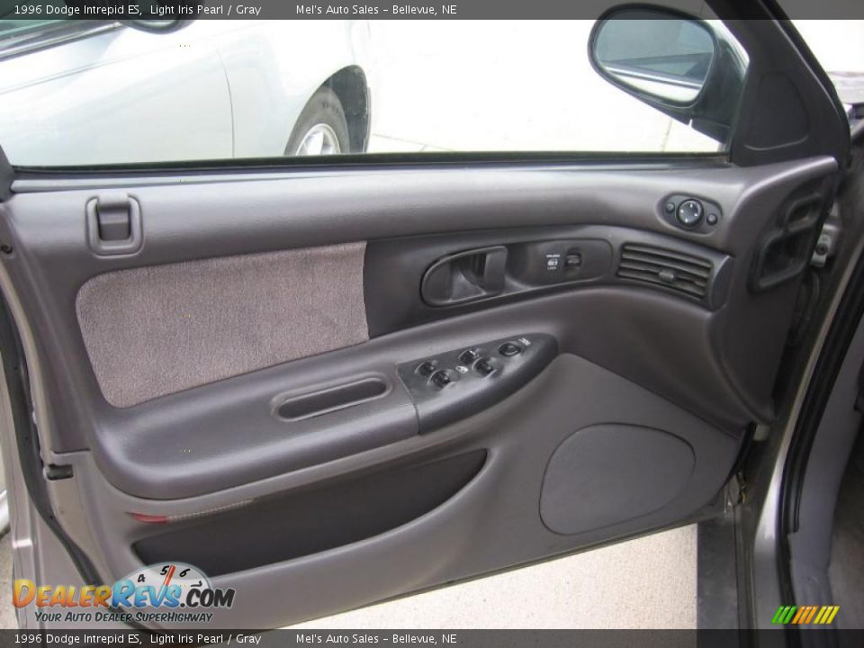 1996 Dodge Intrepid ES Light Iris Pearl / Gray Photo #8