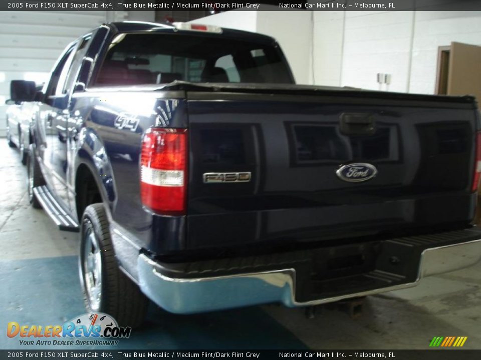 2005 Ford F150 XLT SuperCab 4x4 True Blue Metallic / Medium Flint/Dark Flint Grey Photo #2