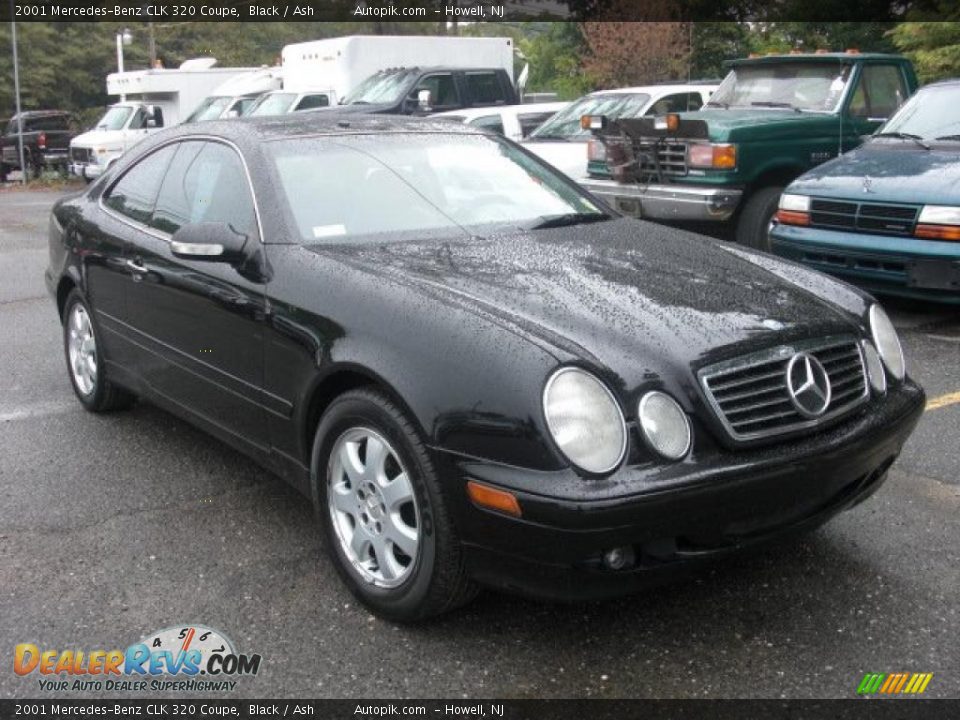 2001 Mercedes-Benz CLK 320 Coupe Black / Ash Photo #2