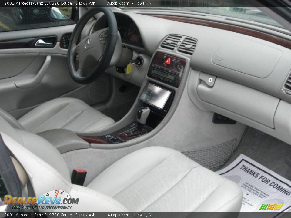 2001 Mercedes-Benz CLK 320 Coupe Black / Ash Photo #10