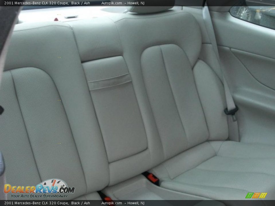 2001 Mercedes-Benz CLK 320 Coupe Black / Ash Photo #11