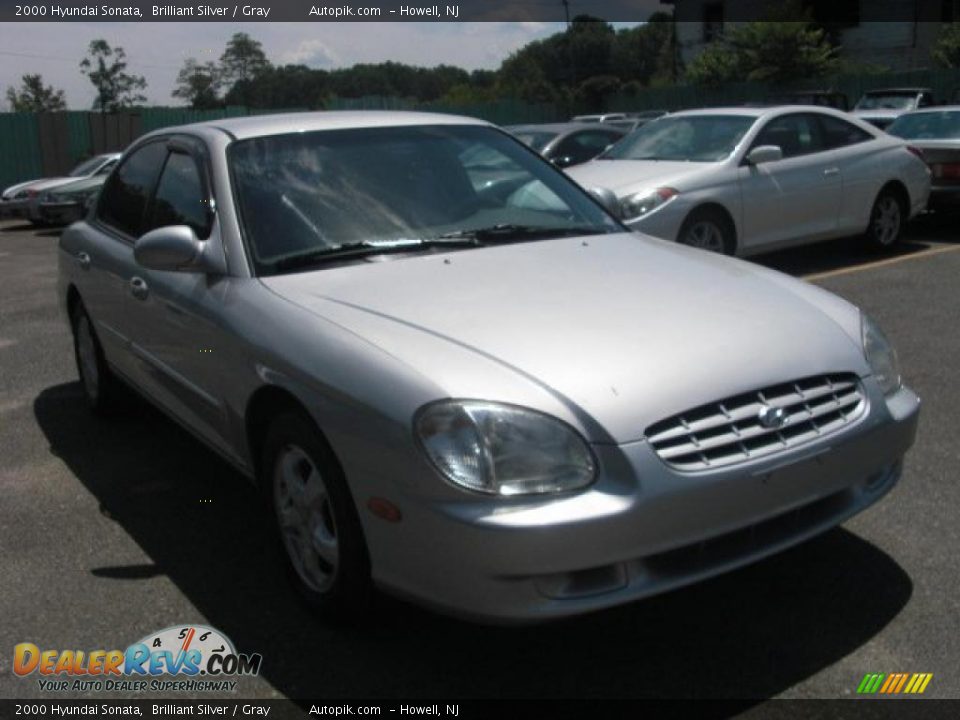 2000 Hyundai Sonata Brilliant Silver / Gray Photo #1