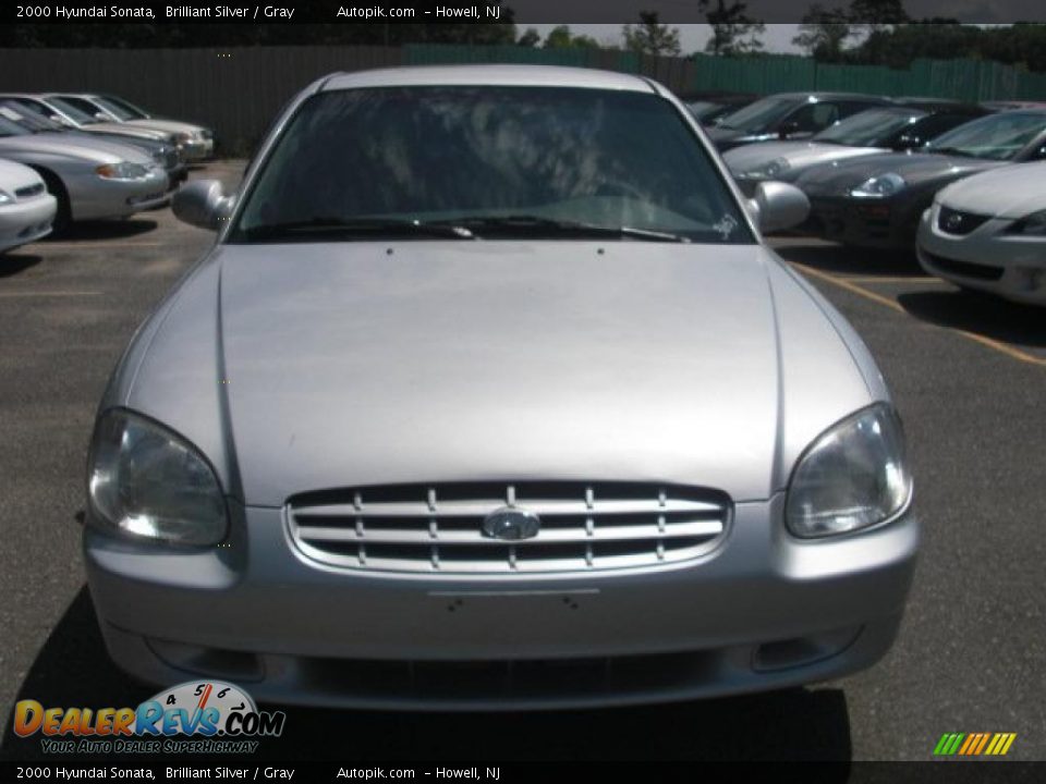 2000 Hyundai Sonata Brilliant Silver / Gray Photo #2