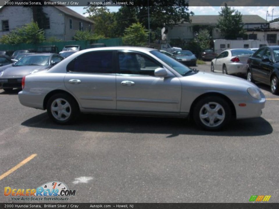 2000 Hyundai Sonata Brilliant Silver / Gray Photo #8