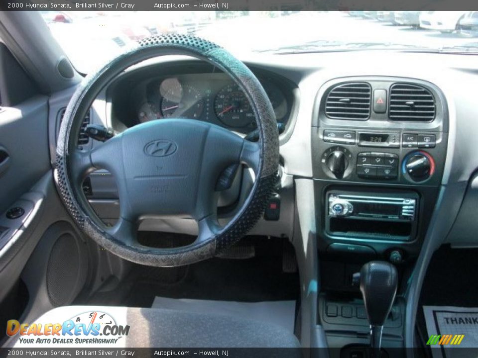 2000 Hyundai Sonata Brilliant Silver / Gray Photo #13