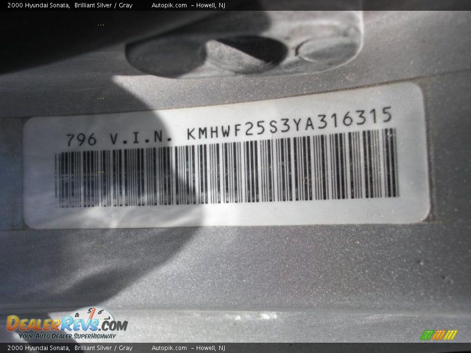 2000 Hyundai Sonata Brilliant Silver / Gray Photo #15