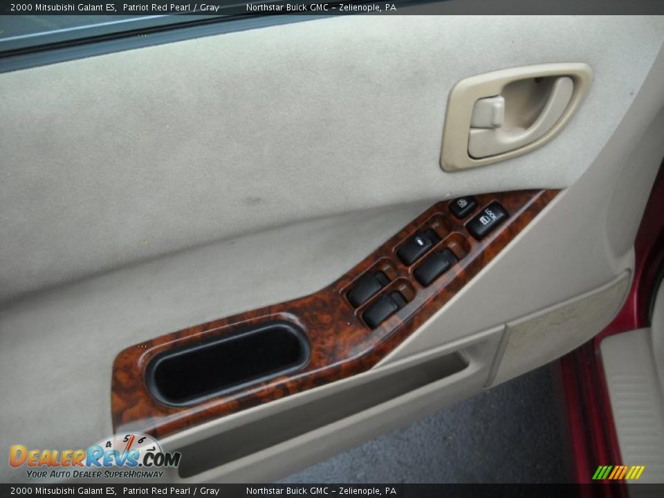 2000 Mitsubishi Galant ES Patriot Red Pearl / Gray Photo #16