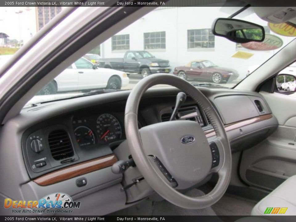 2005 Ford Crown Victoria LX Vibrant White / Light Flint Photo #8