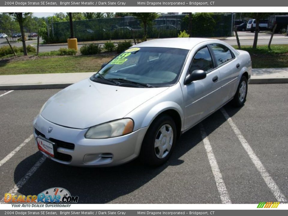 2004 Dodge Stratus SE Sedan Bright Silver Metallic / Dark Slate Gray Photo #1