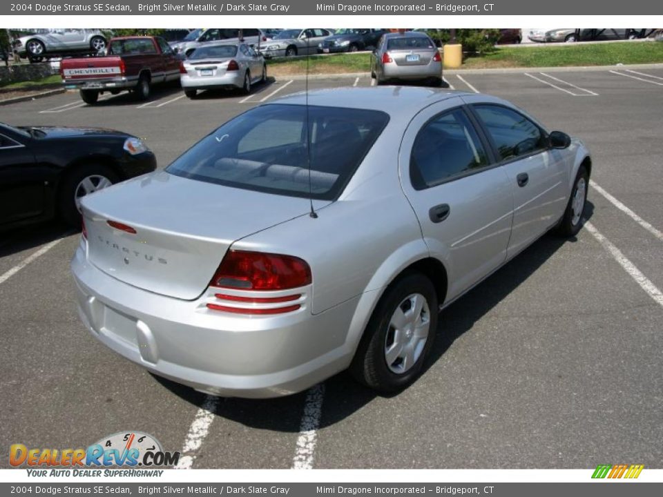 2004 Dodge Stratus SE Sedan Bright Silver Metallic / Dark Slate Gray Photo #4
