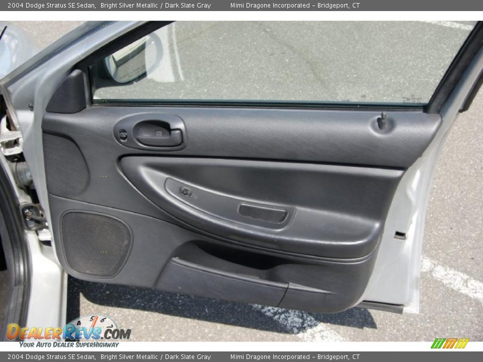 2004 Dodge Stratus SE Sedan Bright Silver Metallic / Dark Slate Gray Photo #19