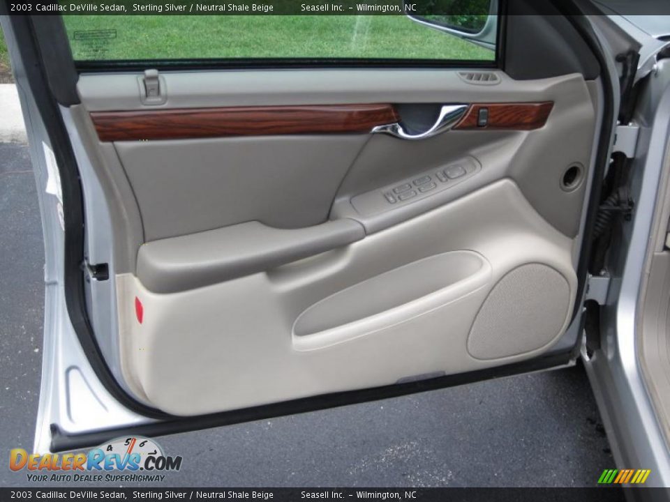 2003 Cadillac DeVille Sedan Sterling Silver / Neutral Shale Beige Photo #8