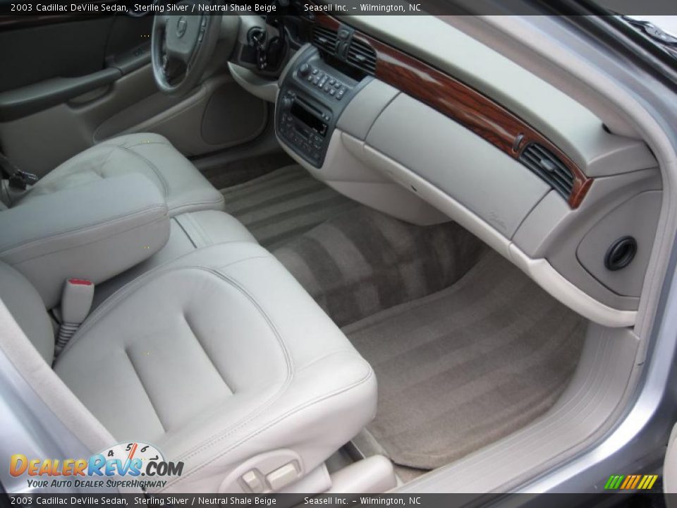 2003 Cadillac DeVille Sedan Sterling Silver / Neutral Shale Beige Photo #25
