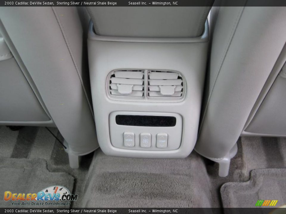 2003 Cadillac DeVille Sedan Sterling Silver / Neutral Shale Beige Photo #29