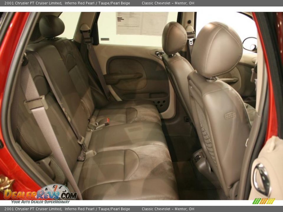 2001 Chrysler PT Cruiser Limited Inferno Red Pearl / Taupe/Pearl Beige Photo #18