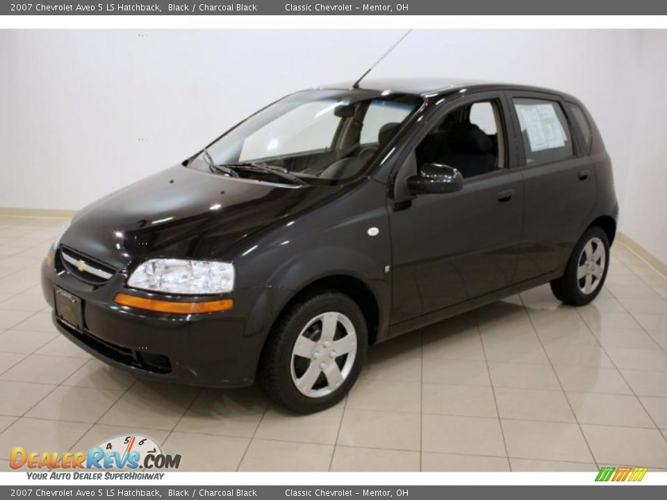 2007 Chevrolet Aveo 5 LS Hatchback Black / Charcoal Black Photo #3