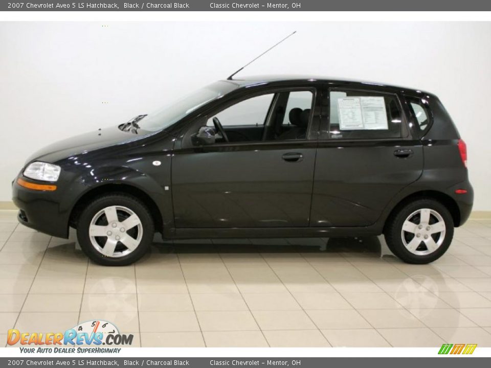 2007 Chevrolet Aveo 5 LS Hatchback Black / Charcoal Black Photo #4