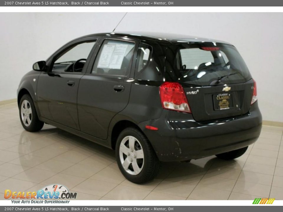 2007 Chevrolet Aveo 5 LS Hatchback Black / Charcoal Black Photo #5