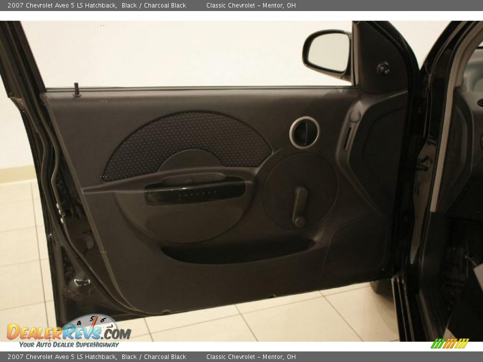 2007 Chevrolet Aveo 5 LS Hatchback Black / Charcoal Black Photo #8