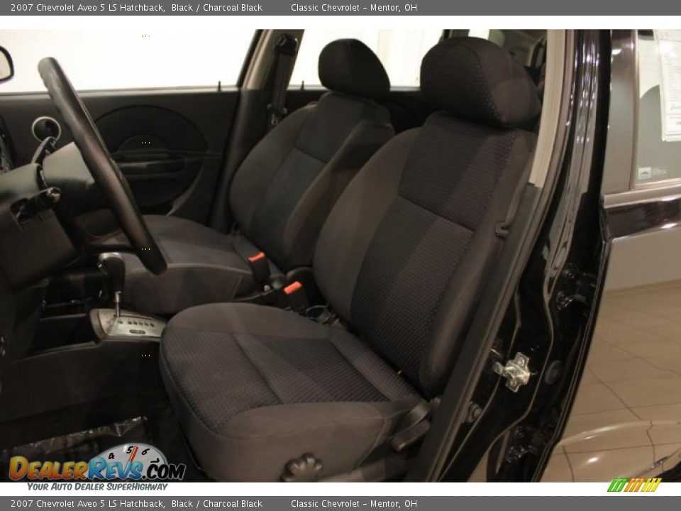 2007 Chevrolet Aveo 5 LS Hatchback Black / Charcoal Black Photo #9