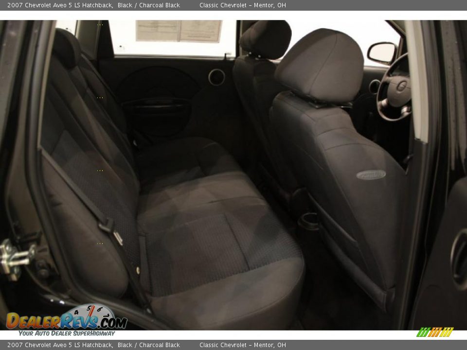 2007 Chevrolet Aveo 5 LS Hatchback Black / Charcoal Black Photo #17