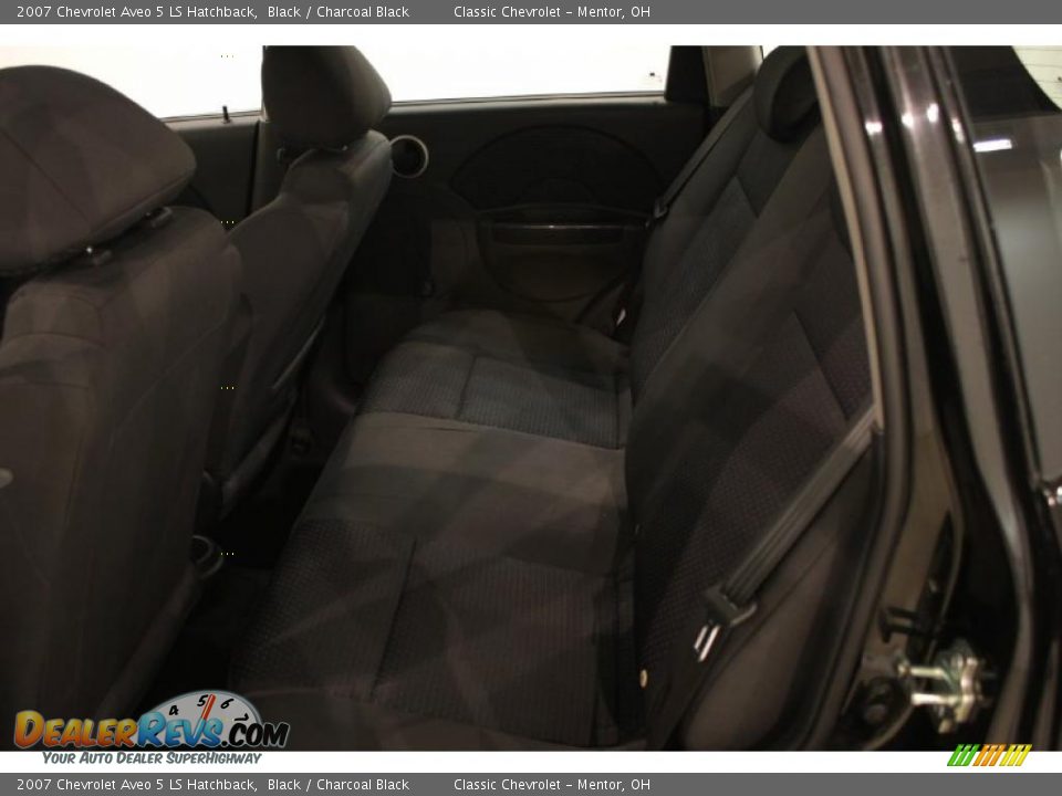 2007 Chevrolet Aveo 5 LS Hatchback Black / Charcoal Black Photo #18