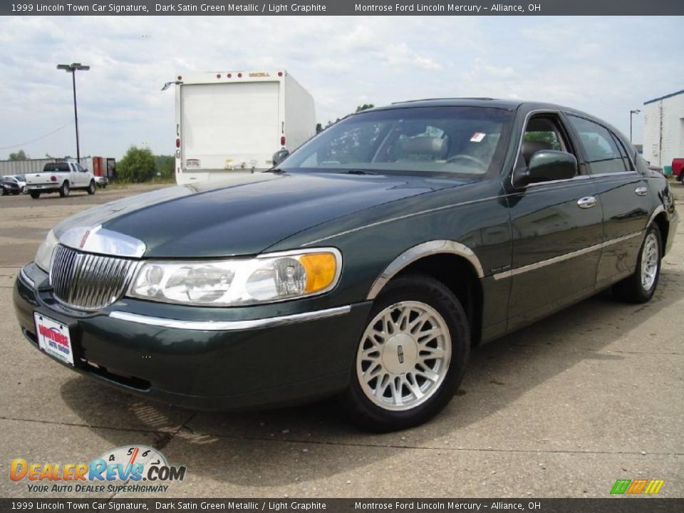 1999 Lincoln Town Car Signature Dark Satin Green Metallic / Light Graphite Photo #1