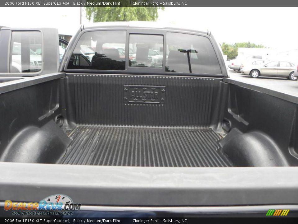 2006 Ford F150 XLT SuperCab 4x4 Black / Medium/Dark Flint Photo #17