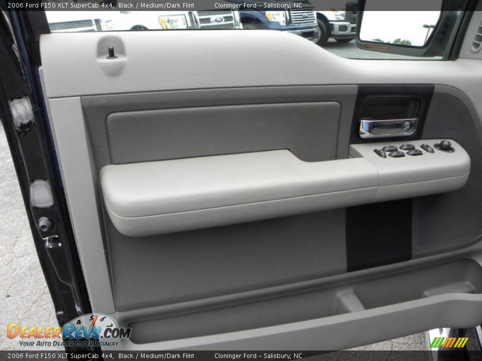 2006 Ford F150 XLT SuperCab 4x4 Black / Medium/Dark Flint Photo #18