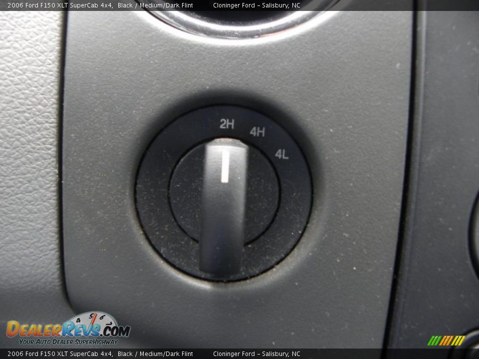 2006 Ford F150 XLT SuperCab 4x4 Black / Medium/Dark Flint Photo #23