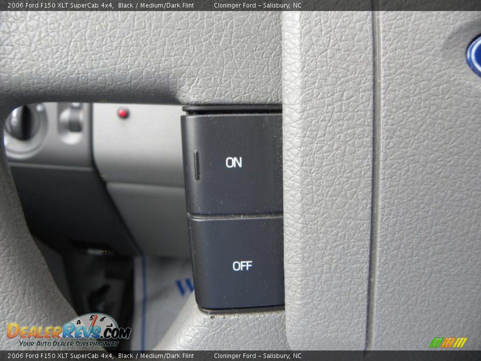 2006 Ford F150 XLT SuperCab 4x4 Black / Medium/Dark Flint Photo #24