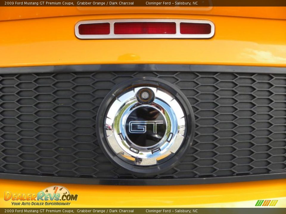 2009 Ford Mustang GT Premium Coupe Grabber Orange / Dark Charcoal Photo #14