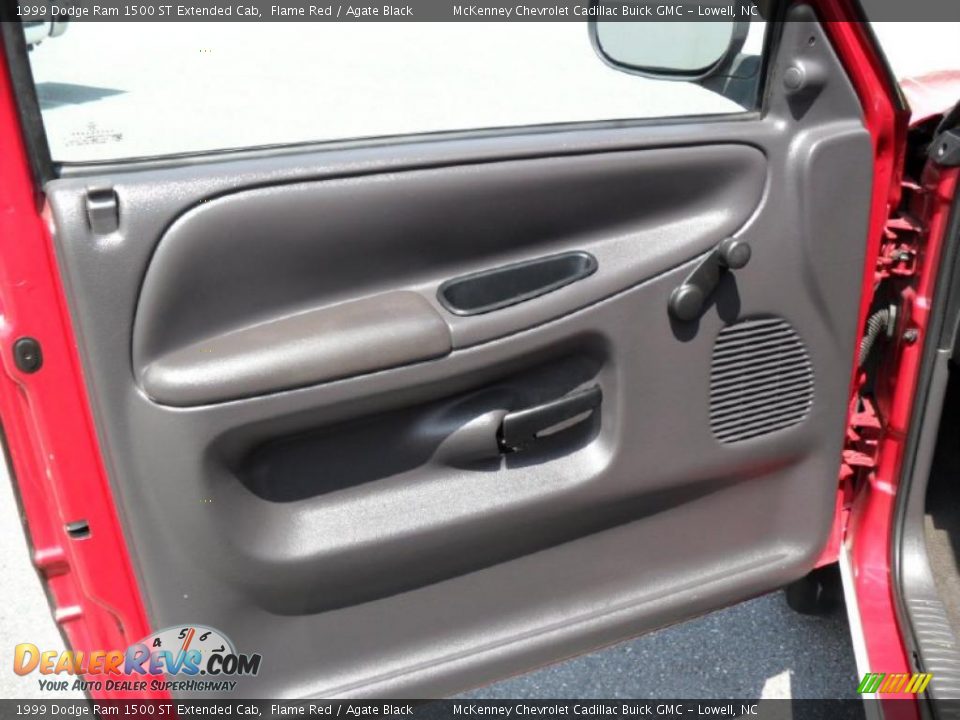 1999 Dodge Ram 1500 ST Extended Cab Flame Red / Agate Black Photo #8