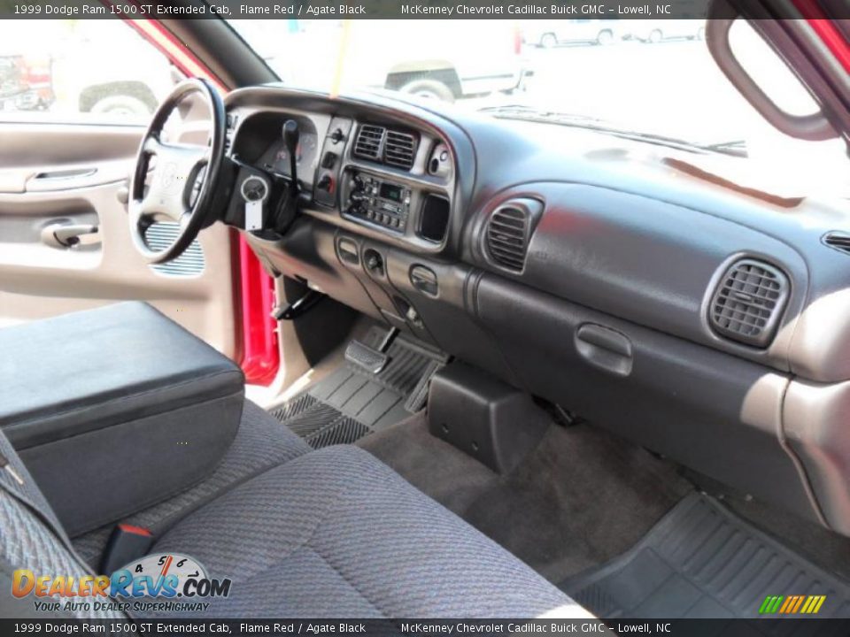 1999 Dodge Ram 1500 ST Extended Cab Flame Red / Agate Black Photo #16