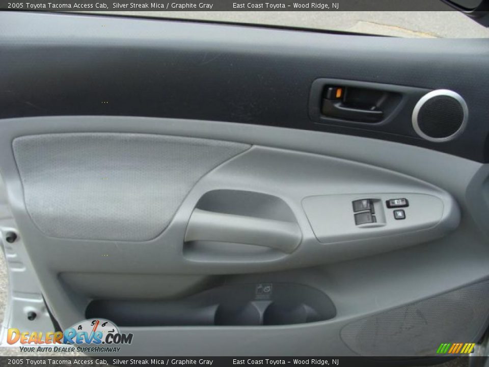 2005 Toyota Tacoma Access Cab Silver Streak Mica / Graphite Gray Photo #6
