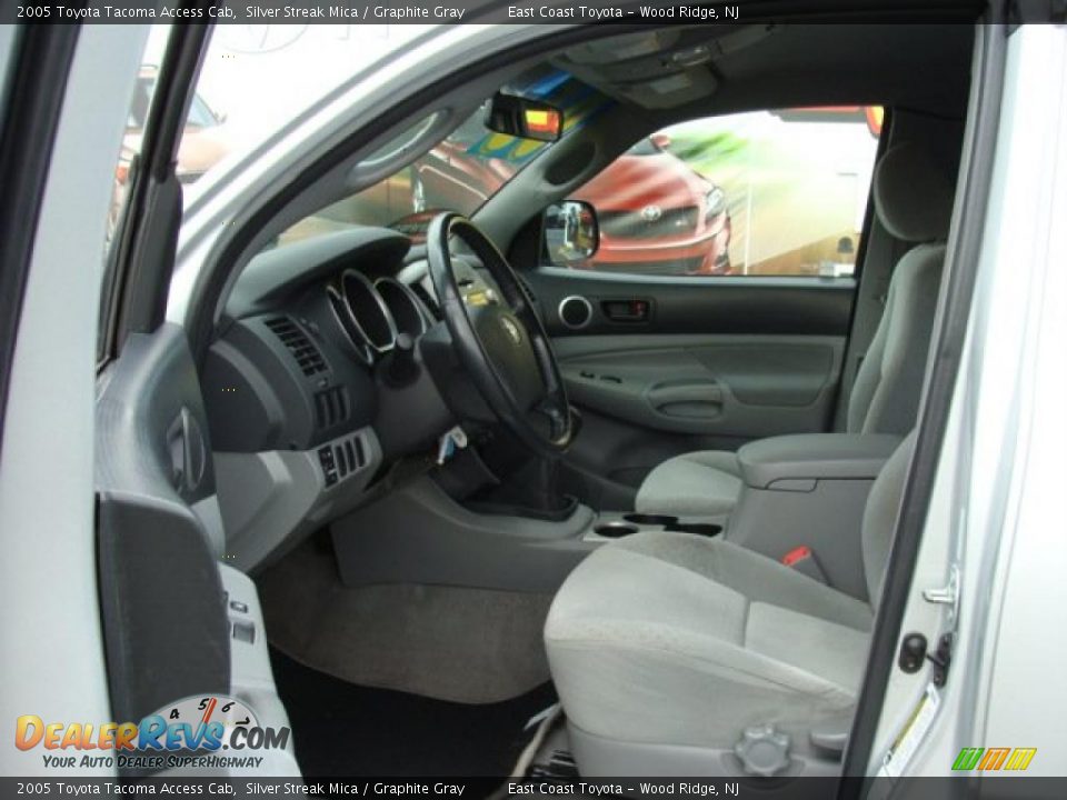 2005 Toyota Tacoma Access Cab Silver Streak Mica / Graphite Gray Photo #7
