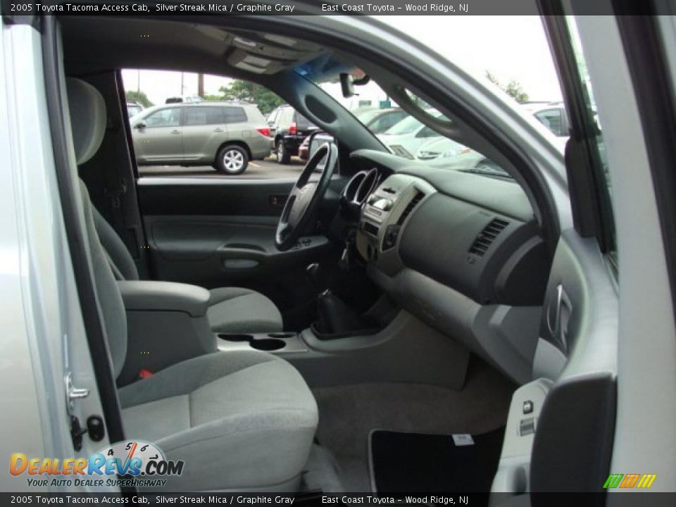 2005 Toyota Tacoma Access Cab Silver Streak Mica / Graphite Gray Photo #8