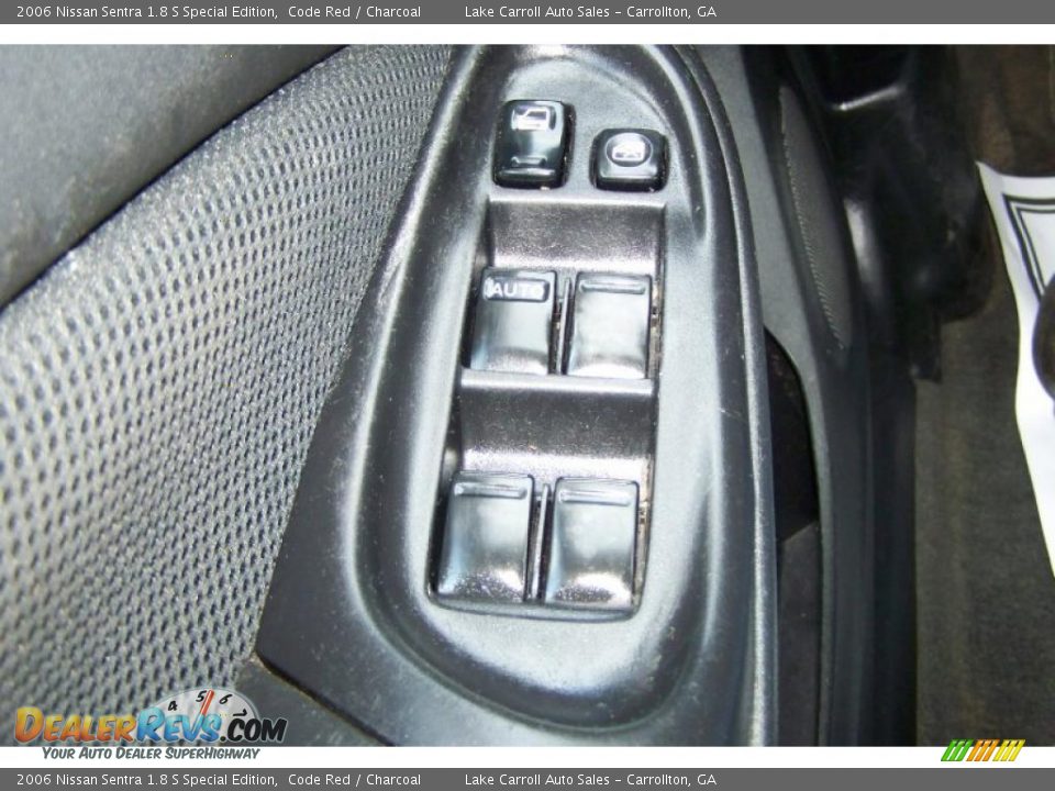 2006 Nissan Sentra 1.8 S Special Edition Code Red / Charcoal Photo #23