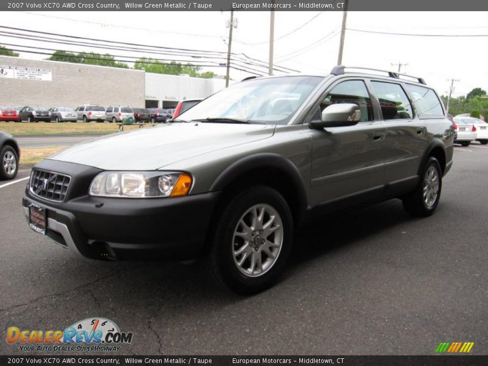 2007 Volvo XC70 AWD Cross Country Willow Green Metallic / Taupe Photo #2