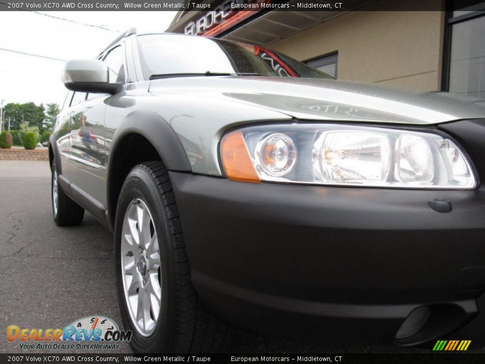 2007 Volvo XC70 AWD Cross Country Willow Green Metallic / Taupe Photo #5