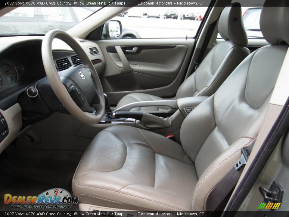 2007 Volvo XC70 AWD Cross Country Willow Green Metallic / Taupe Photo #11