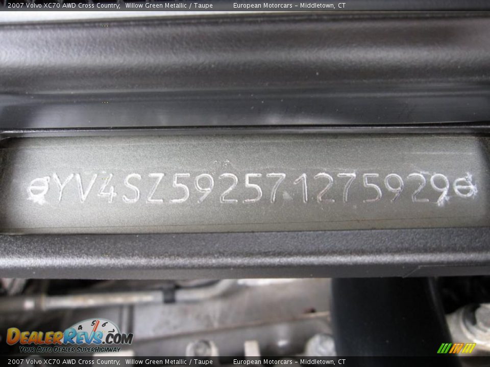 2007 Volvo XC70 AWD Cross Country Willow Green Metallic / Taupe Photo #23