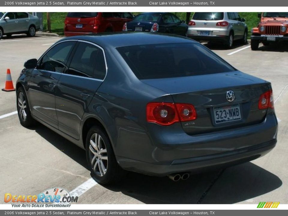 2006 Volkswagen Jetta 2.5 Sedan Platinum Grey Metallic / Anthracite Black Photo #2