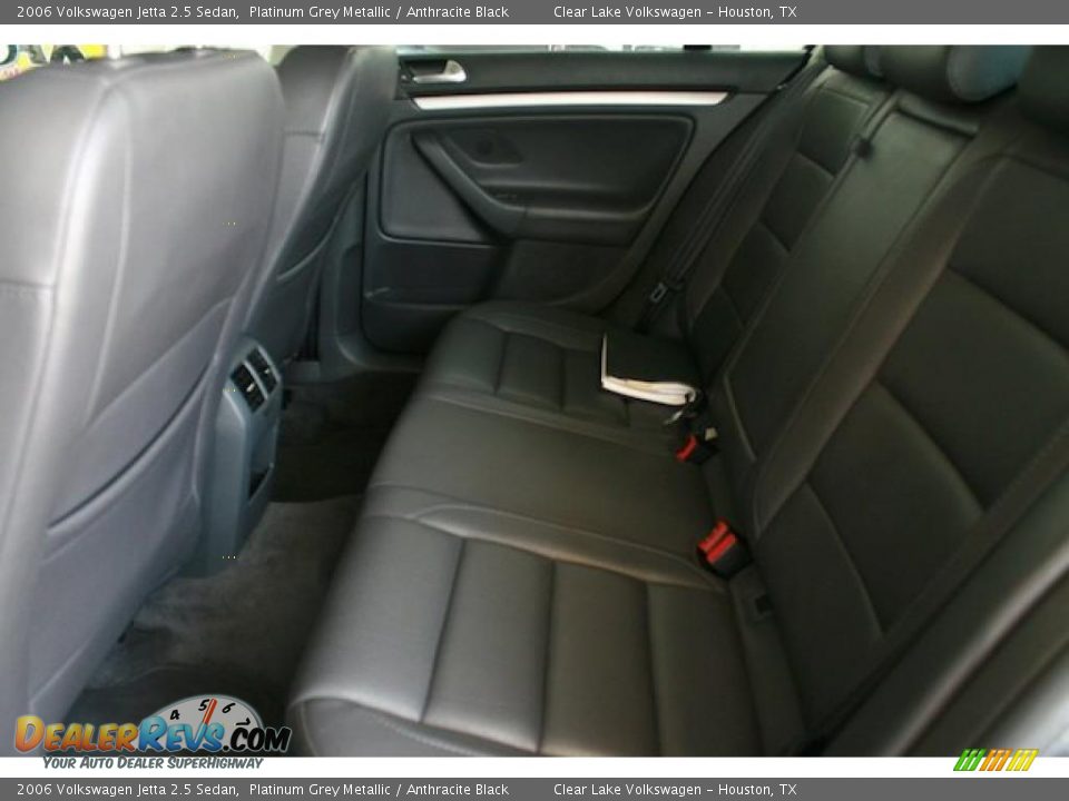 2006 Volkswagen Jetta 2.5 Sedan Platinum Grey Metallic / Anthracite Black Photo #8
