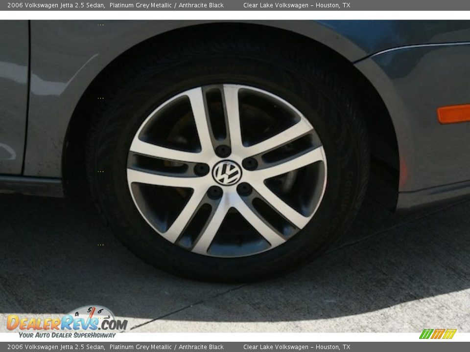 2006 Volkswagen Jetta 2.5 Sedan Platinum Grey Metallic / Anthracite Black Photo #17